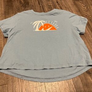 Girls Nike shirt cropped top size large